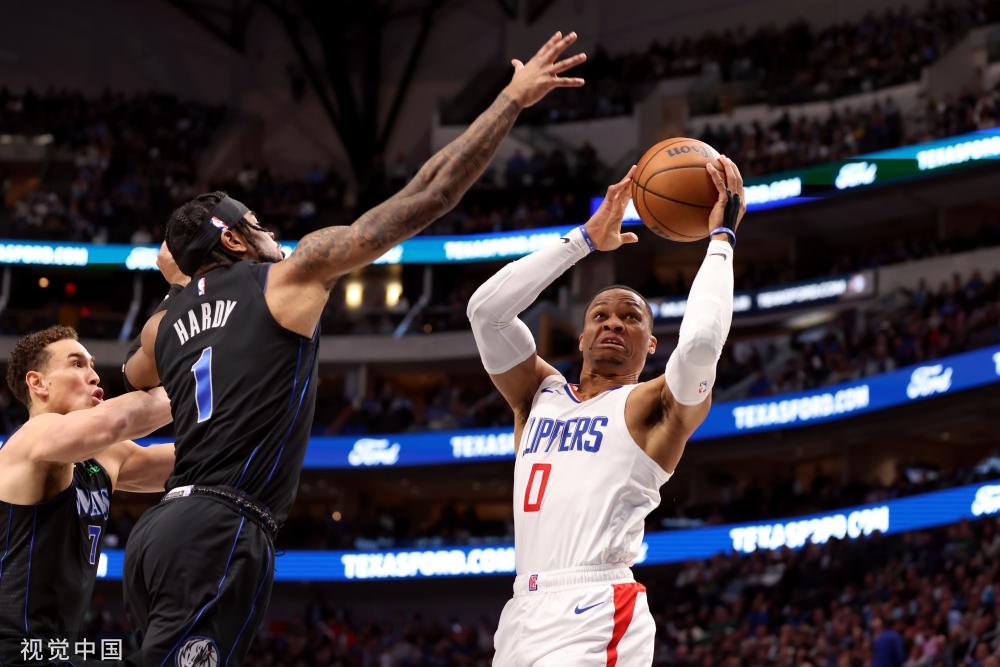 英超比赛中 英超比赛中